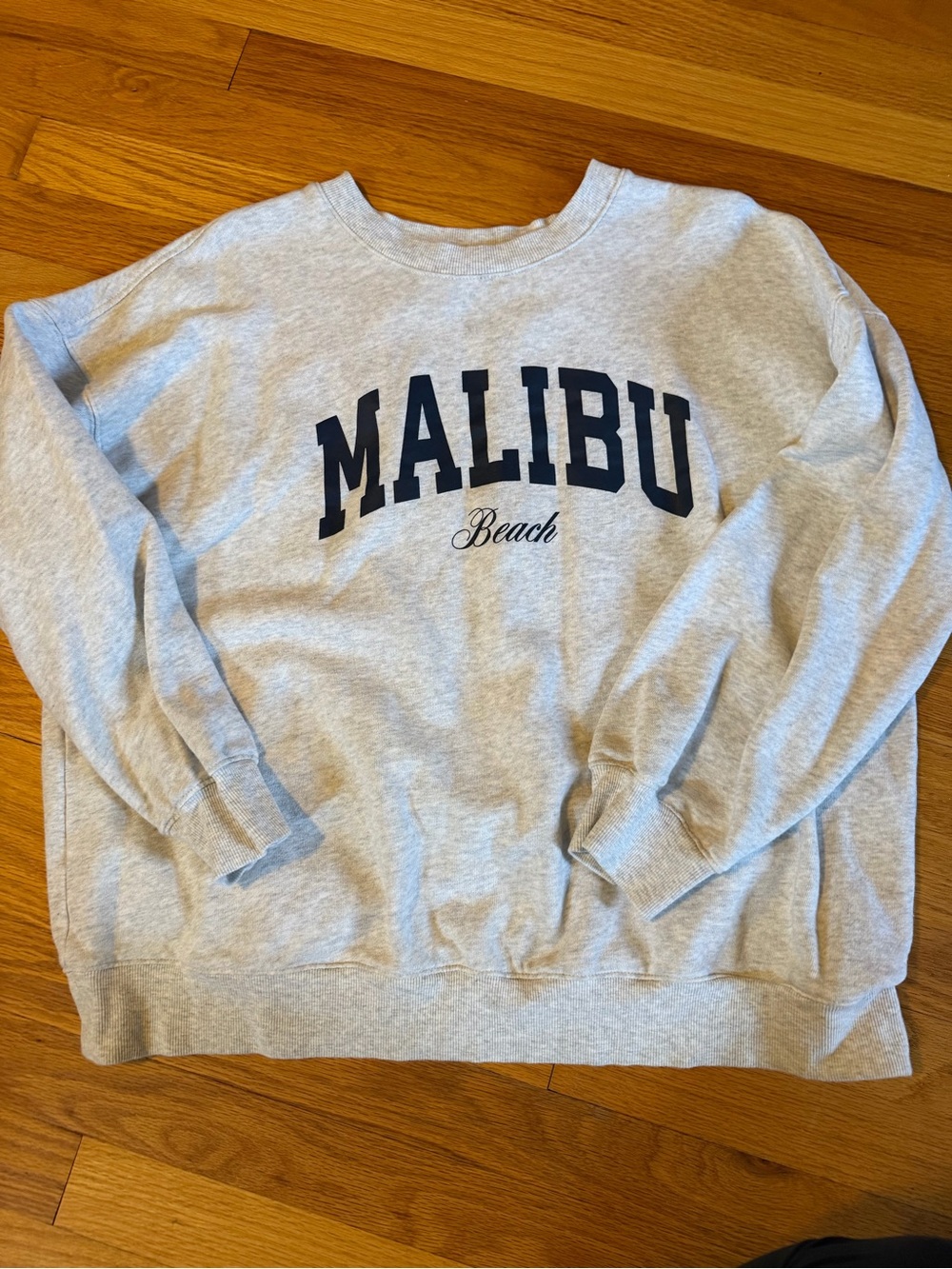 Old Navy Light Gray Crewneck Sweatshirt with Navy 'Malibu' Graphic